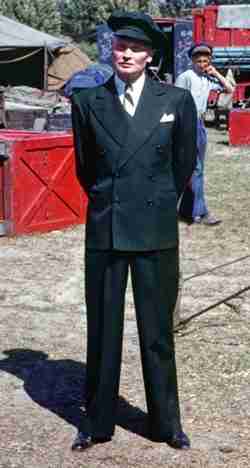 Vander Clyde Broadway